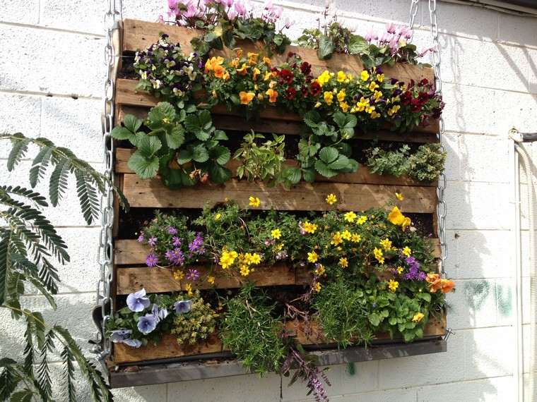 fioriera-in-pallet-idee-deco-piante-da-esterno