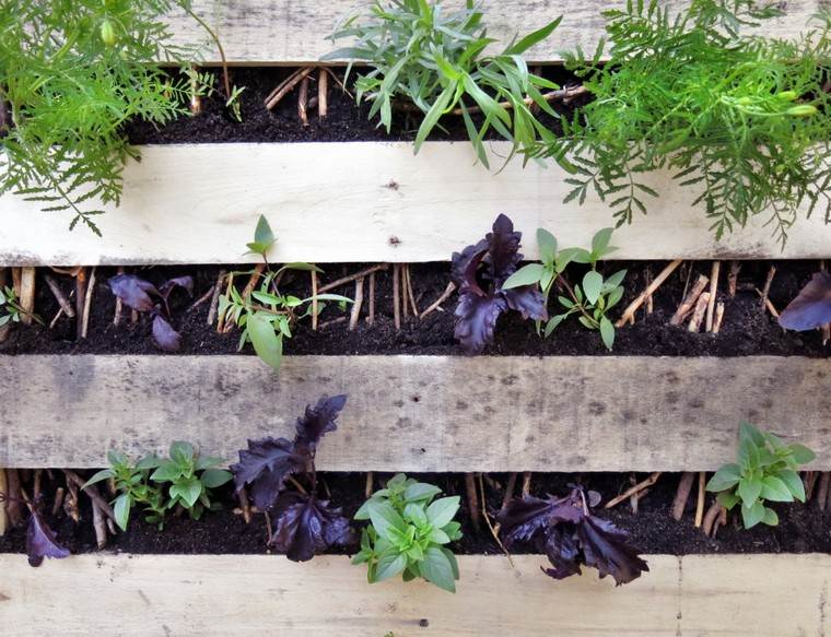 DIYパレットプランターのアイデア-jardiniere-deco-pallet-exterior-wood-plants-diy