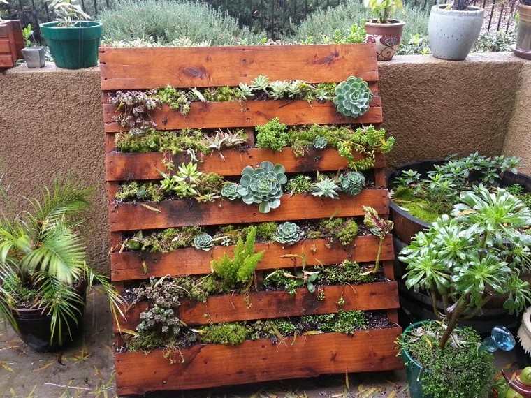 deco-pallet-fioriera-idee-piante-in-legno-esterno