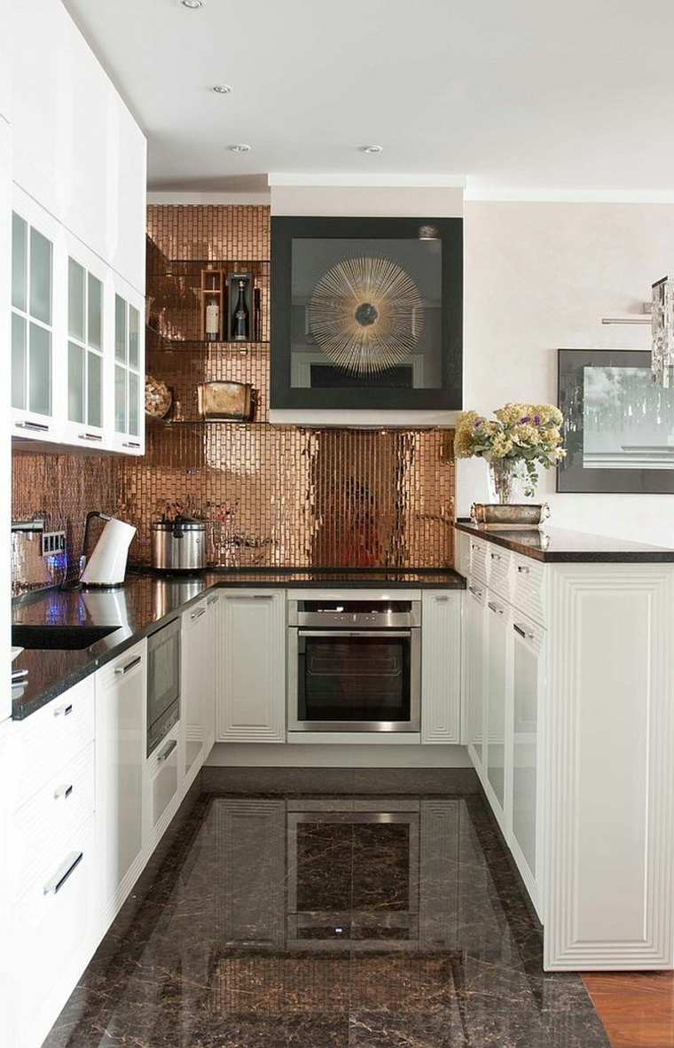現代的なデザインのキッチンバックスプラッシュ銅モダンなアイデア