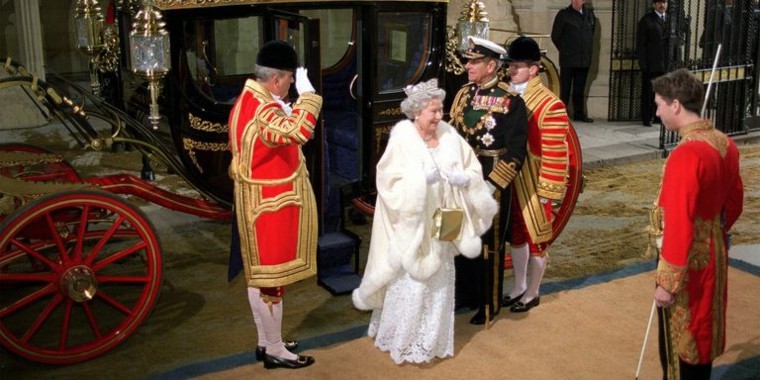 1998 m. Jungtinės Karalystės karalienės mada