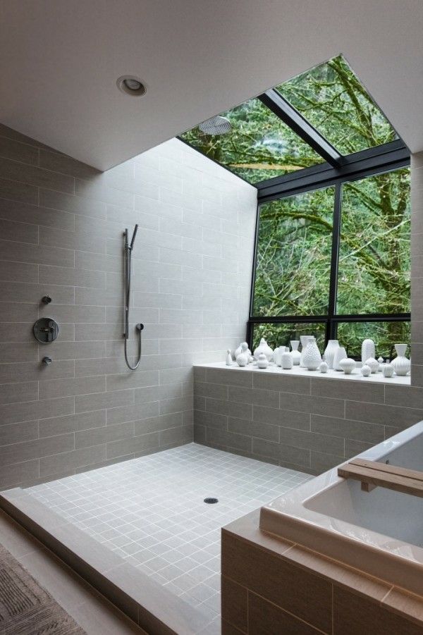 moderna kupaonica od velux sivih pločica