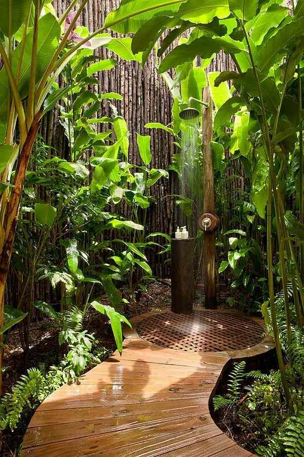 vanjska kabina tuš drveni prolaz tropski vrt