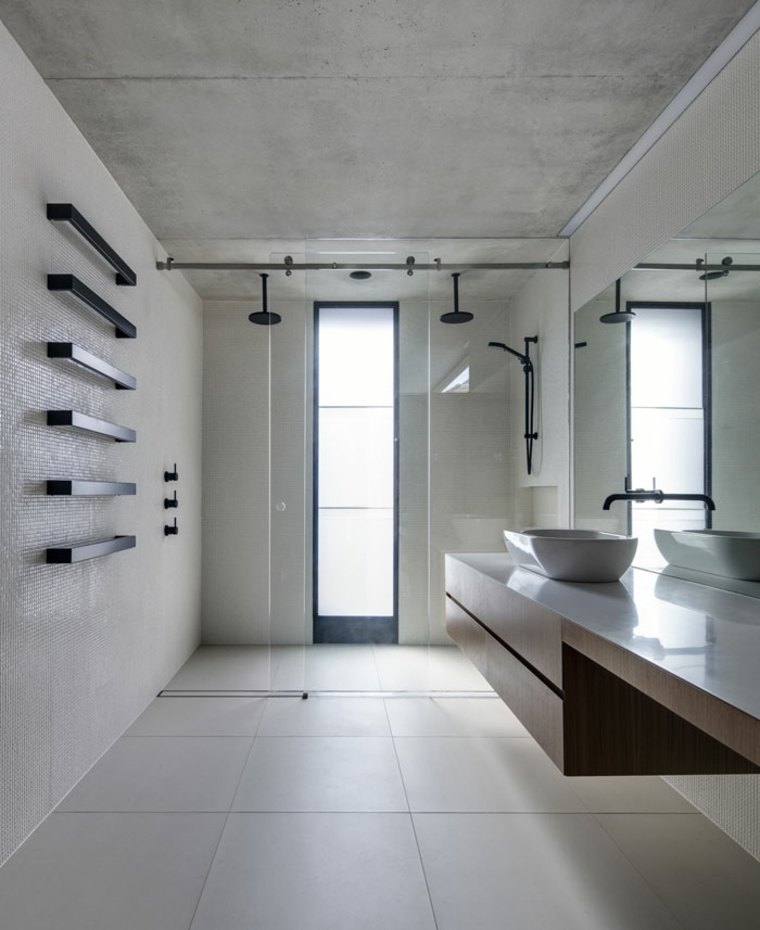 kupaonica tuš kabina polirani beton