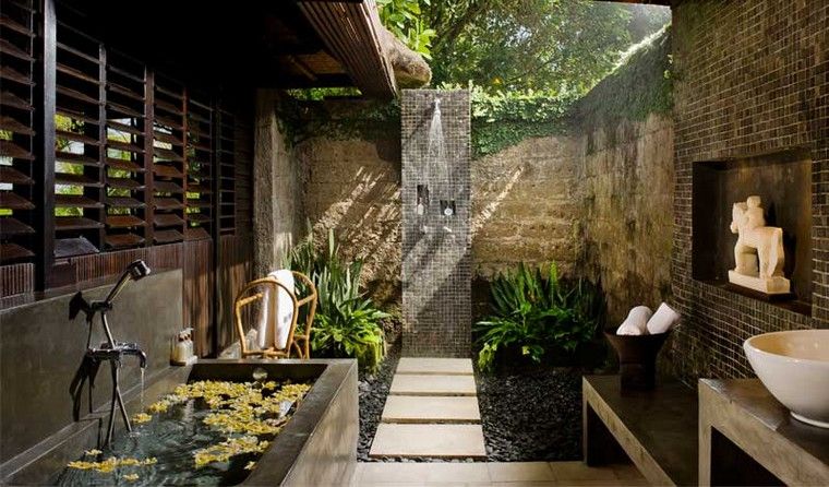 ヴィラ-atas-ombak-design-exterior-bathroom