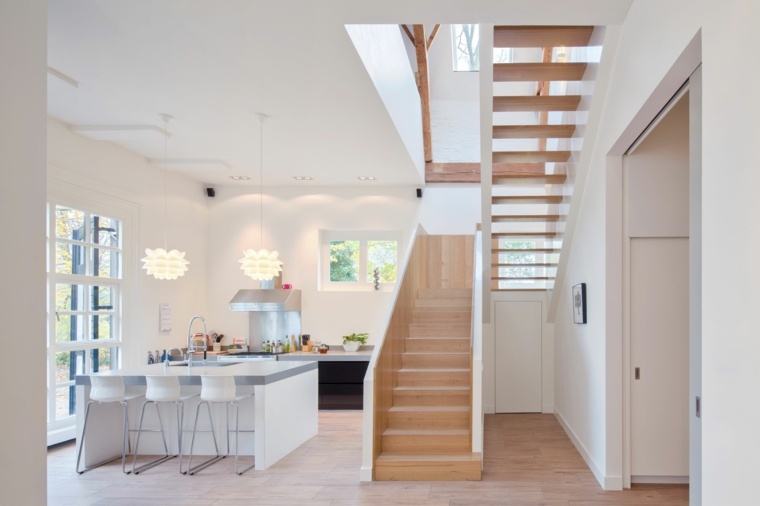 modern konyha fa lépcső