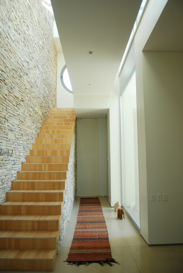 modern belső fa lépcső
