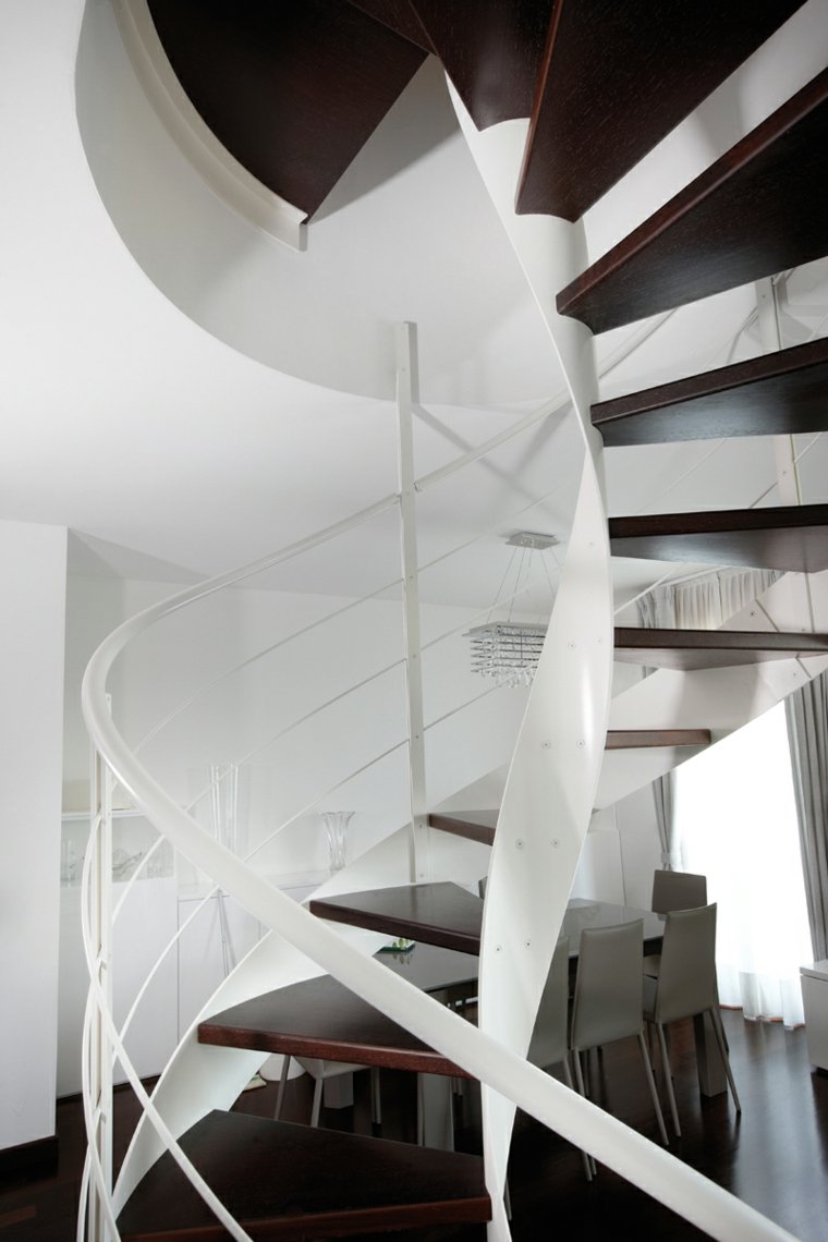 modern belső lépcső