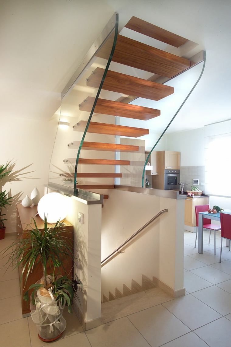 modern fa üveg lépcsőház