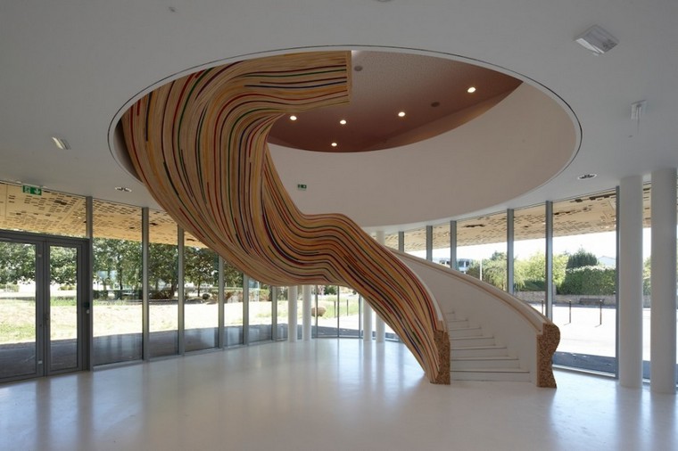 medinių laiptų dizainas tetrarc architektai meno mokykla paris dizaino idėjos