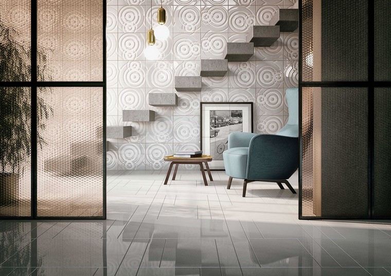 dizajn stubišta voštani beton moderan interijer ideje plave fotelje