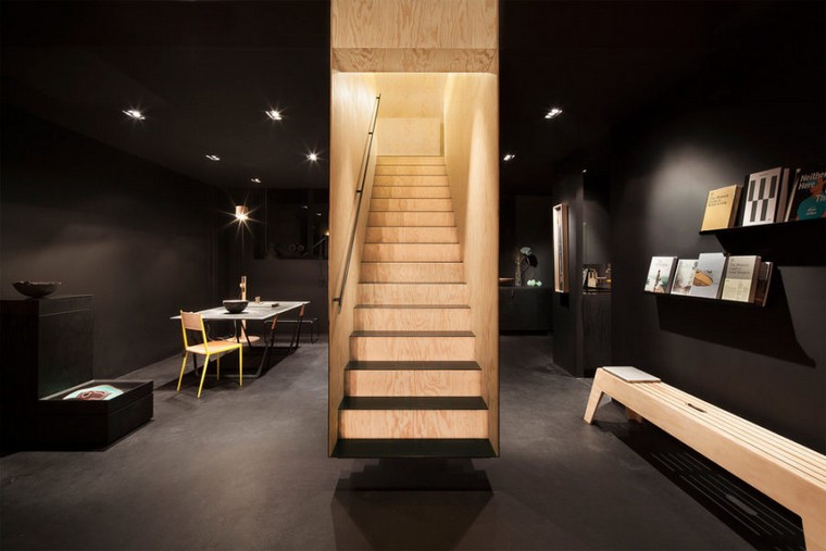 ipari belső lépcső fa lépcső modern belsőépítészeti ötlet polírozott betonpadló