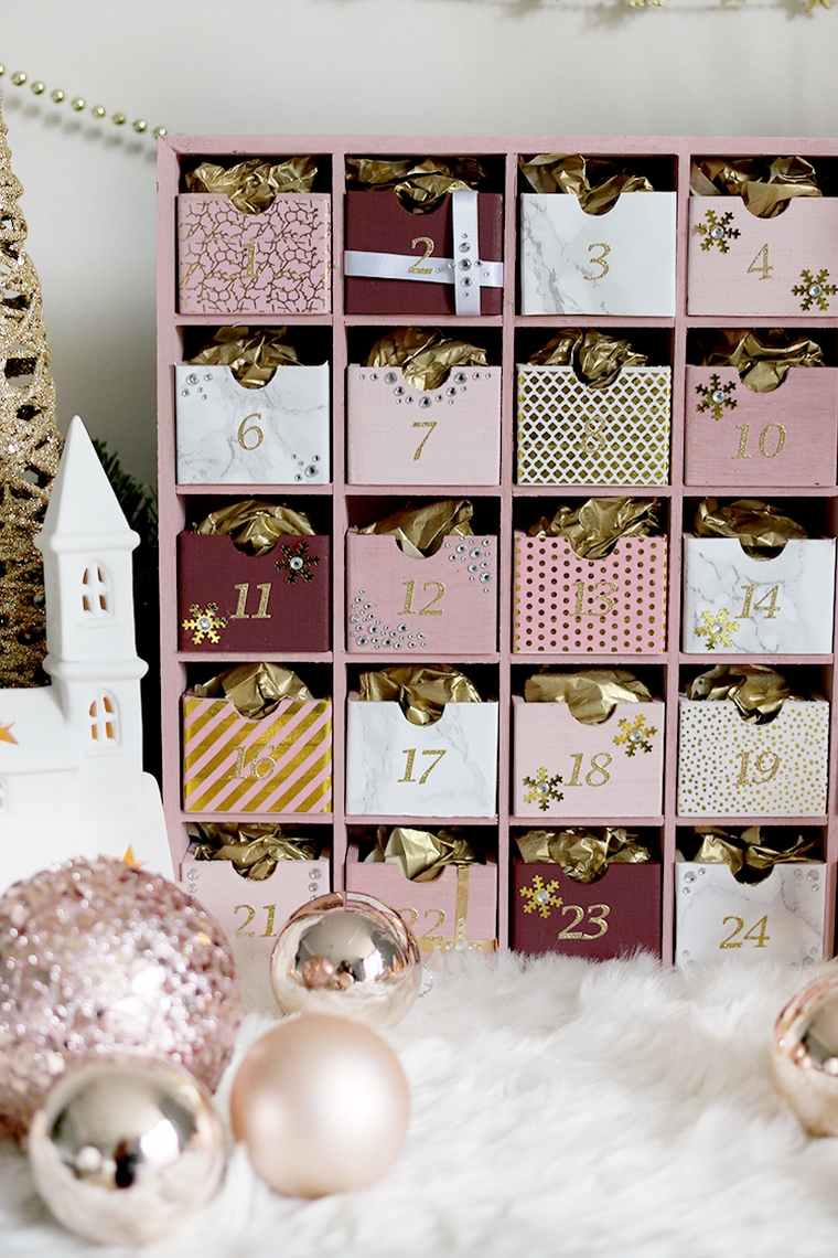 calendario di natale con cioccolatini