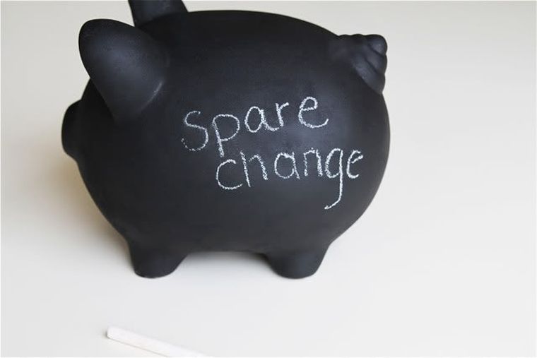 originalus piggy-black-painting-idea-DIY-baby piggy bank