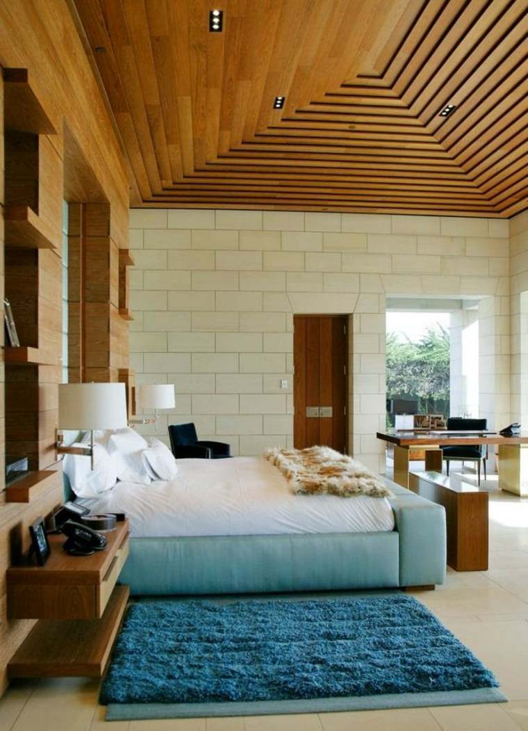 klaidingų lubų medžio dizaino mėlyna grindų kiliminė lova sutvarkykite erdvės idėją