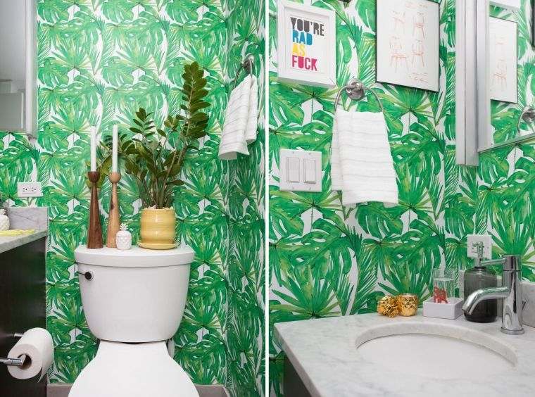 bagno con foglie tropicali