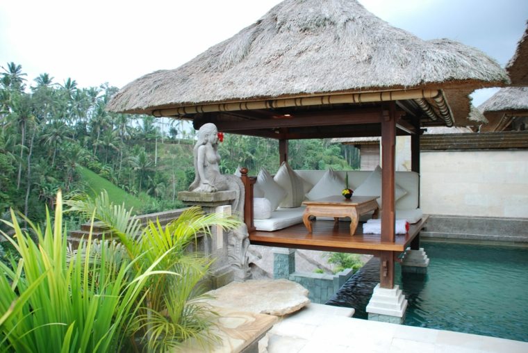pavėsinės prieglauda baseinai mediena Balis