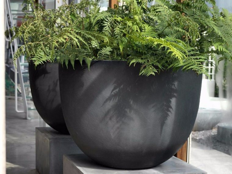 velika crna posuda za cvijeće od terakote modernog dizajna axel