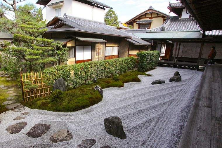 Japanski vrt veliki kameni ukras ideja za vrt