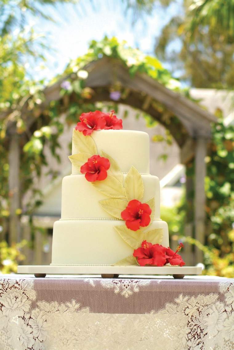 decorazioni di nozze torta beige