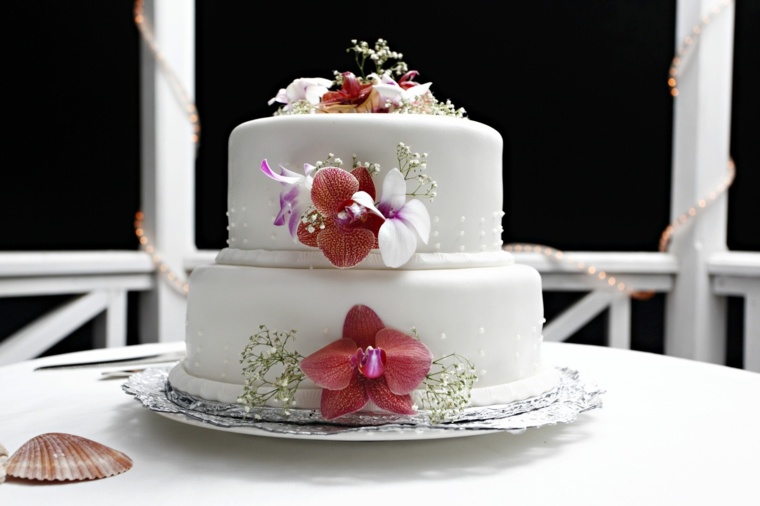 idee per la decorazione del matrimonio torta di fiori