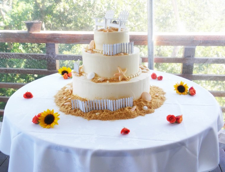 egzotiškų atogrąžų elementų vestuvių pyragas