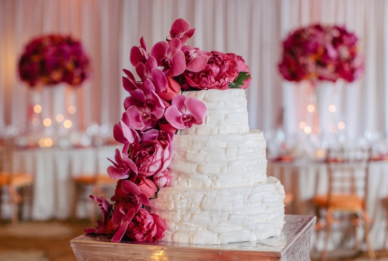 idee per la decorazione del matrimonio bianco rosa