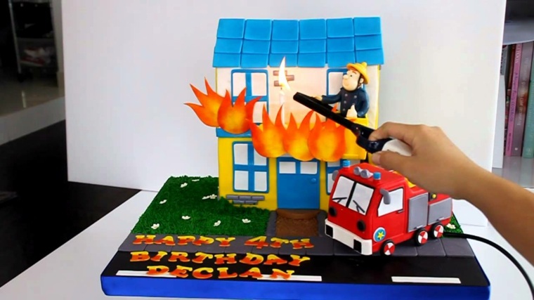 priča kolač sam vatrogasac ugašen požar širi kuću