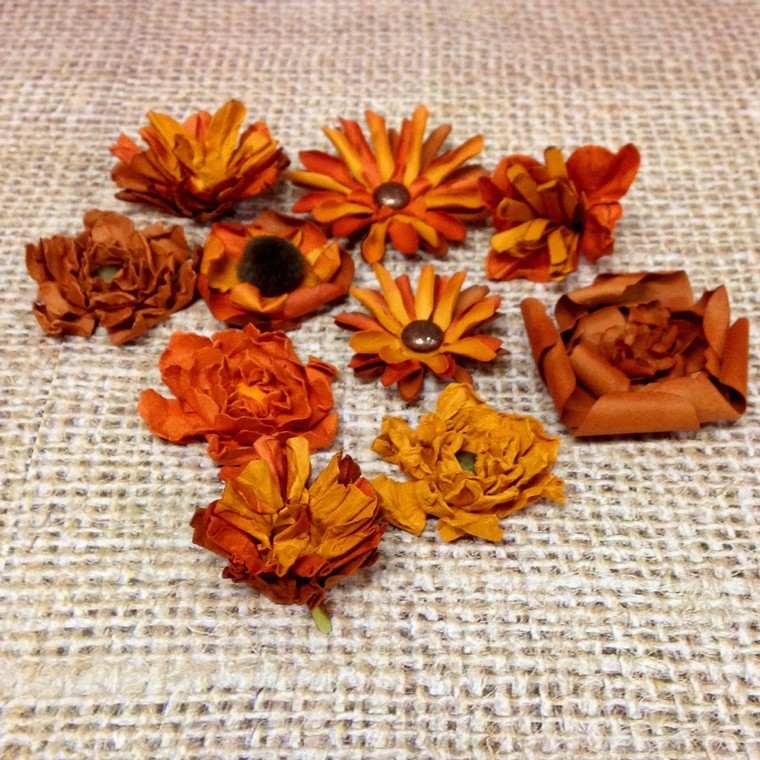 秋の花の壁の装飾