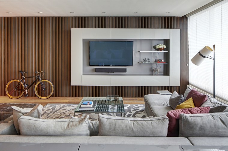 nappali fali öltözködési ötlet világosszürke kanapé tároló párnák tv szekrény design világítás tervezési ötlet