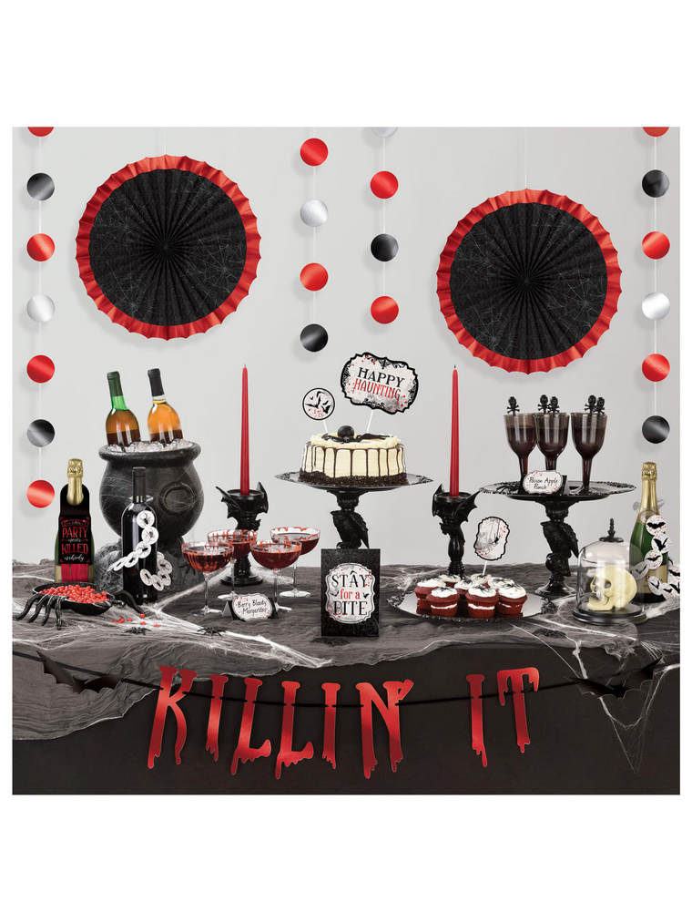 buffet di halloween in rosso e nero