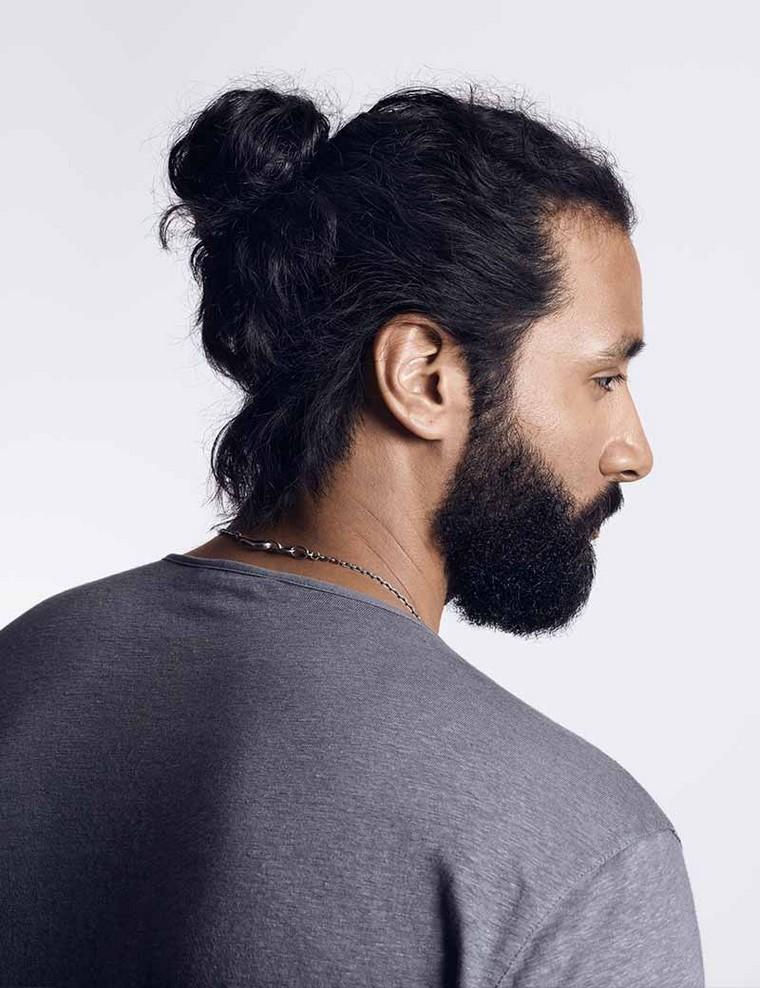 男ヘアカット夏manbunヘアスタイルのアイデア