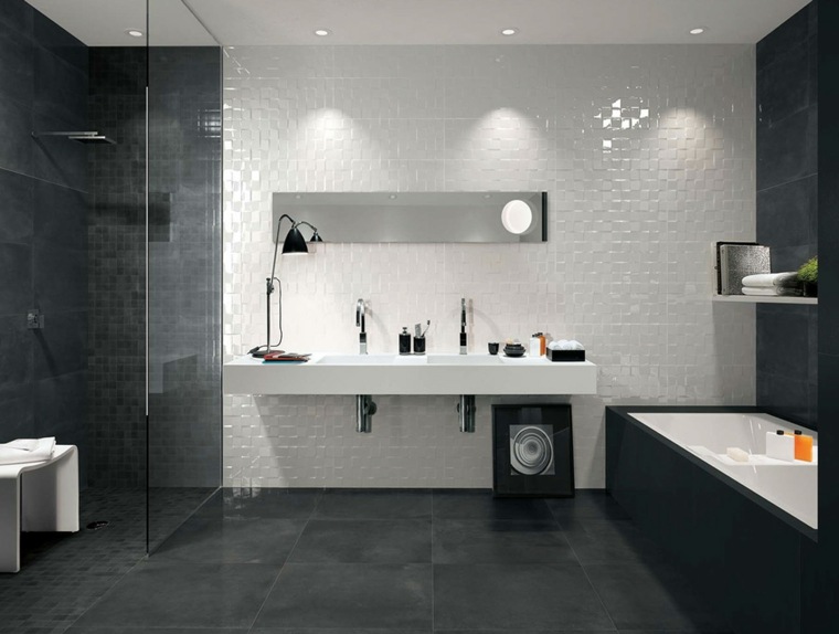 crno -bijele pločice raspored kupaonica crna kada tuš kabina
