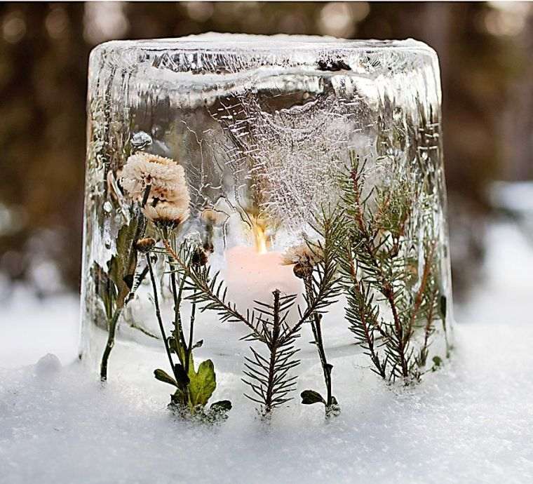 lighted-christmas-table-center-ice-candle-idea-creative