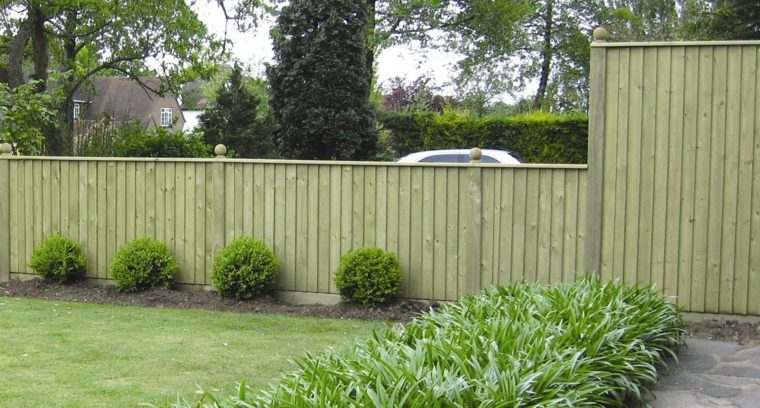 Idea recinzione giardino terrazza esterna in legno