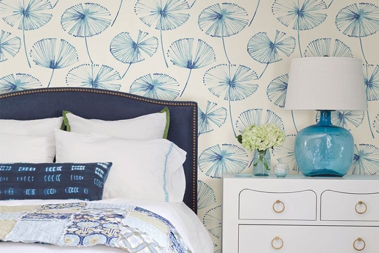 kék-fehér-tapéta-ötletek-hálószoba-dekoráció