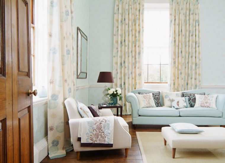 dekoráció-szalon-kék-bútor-pasztell-fotel