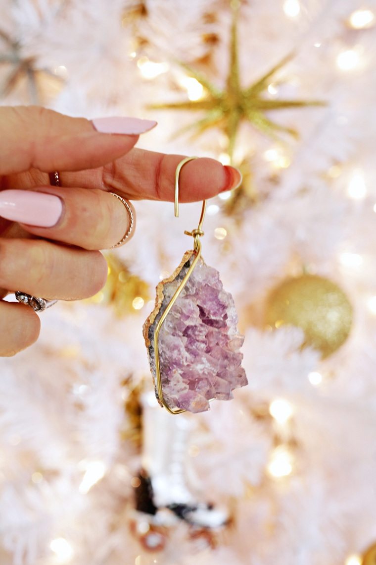 „pasidaryk pats“ Kalėdų eglutės dekoravimas su mineraliniu akmeniu