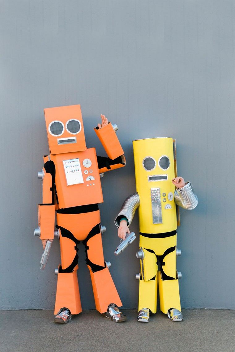 jelmez-gyerek-robot-ötlet-halloween-diy