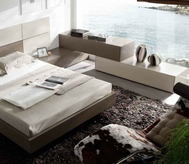 寝室の装飾のアイデアbedroom-decor-ideas-natural-colors-chocolate-carpet-furniture-white-baige-chaise-longue-aspect-fur