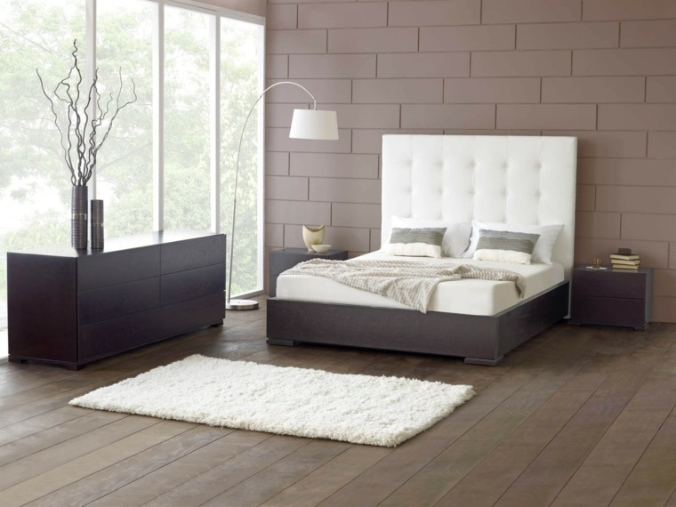 ideje za uređenje spavaće sobe prirodne boje bež sivi drveni namještaj