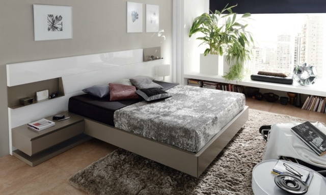 ideje za uređenje spavaće sobe-prirodne boje-svijetlo-sivi-zidovi-sivi-tepih-bijeli-akcenti-biljke ideje za uređenje spavaće sobe