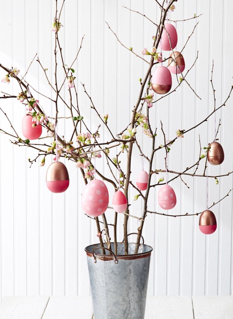 albero di pasqua con le uova