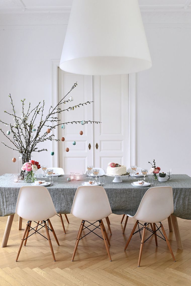 Skandinaviško stiliaus Velykų pavasario stalas