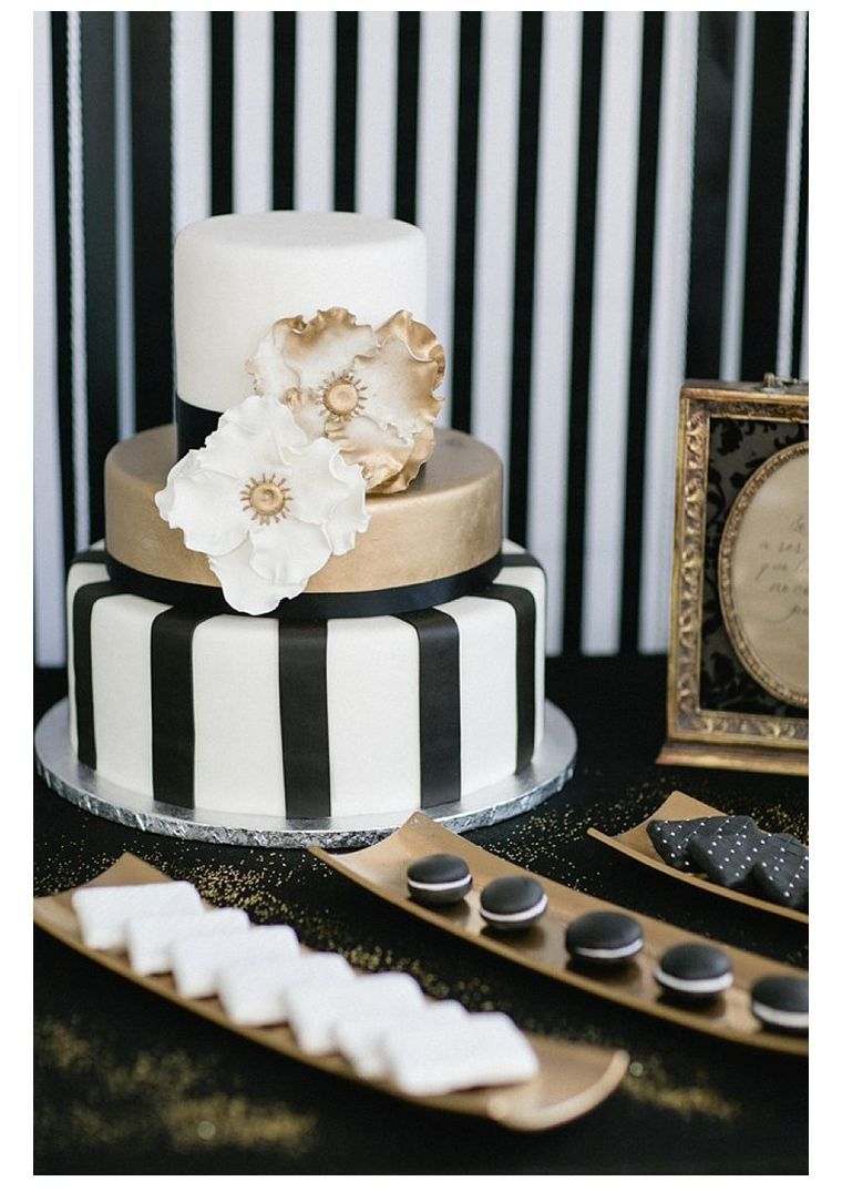 dekor za crno-zlatne svadbene torte