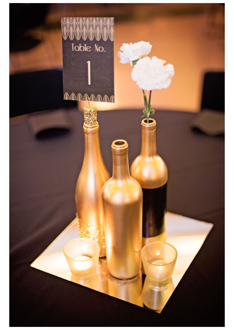 vjenčanje-deko-stol-crno-zlatni-model