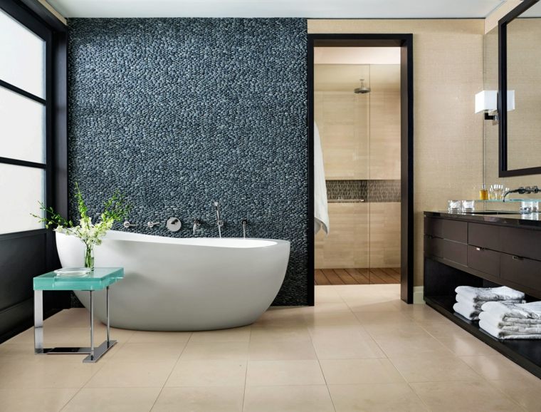 vonios kambario idėjos su itališka dušo kabina moderni