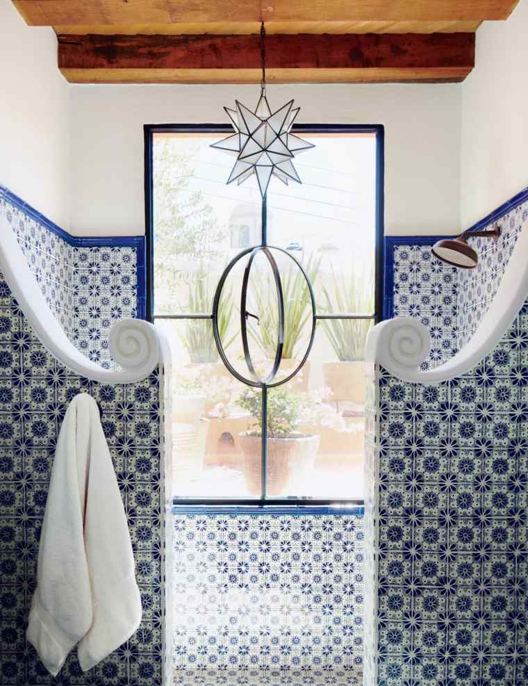 Rytų vonios mozaikinio dušo vaizdai