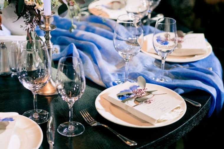 esküvői asztal-deco-téli-ötletek-modellek