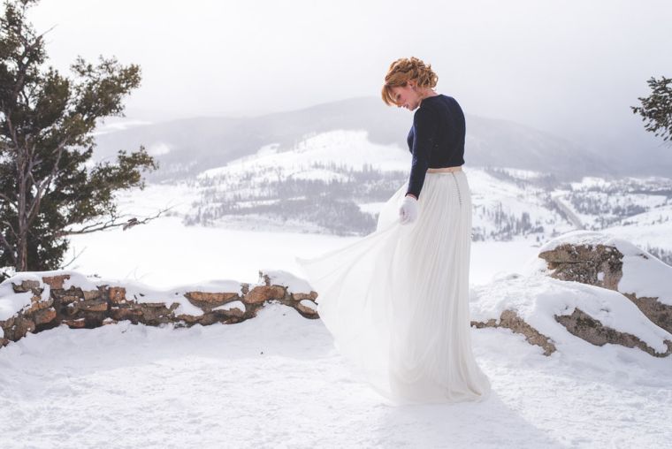 idea-decorazione-abito-da-matrimonio-invernale